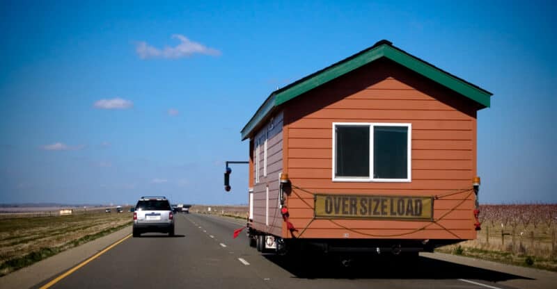 Rules & Laws On Moving A Mobile Home